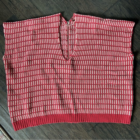 Free People Tops - Free People Red Ivory Knit Sweater Poncho Short Sleeve Size M